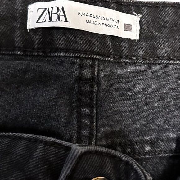 Zara Black Straight Leg High Waist Holes Knees Raw Hem Relaxed Denim Jeans - Picture 4 of 6